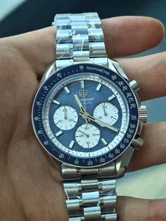 Watchdives WD1864 with blue linen dial and blue tachymeter bezel, hands-on