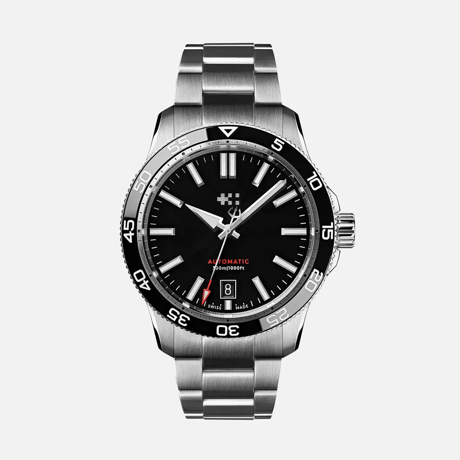 Christopher Ward C60 Trident Pro 300 40mm, black dial on Bader bracelet