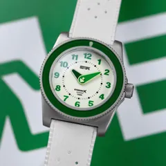 Isotope HydriumX Exit, off-white dial, green bezel