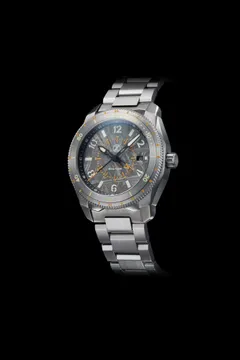 Zelos Thresher 500m GMT, meteorite dial, lumed steel bezel, on steel bracelet