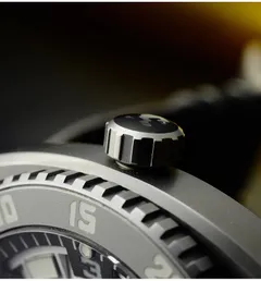San Martin SN027-T2 screw-down crown and titanium bezel, close-up