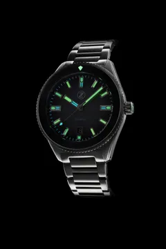 Zelos Blacktip 200m Diver lume shot (shown on the non-Frost listings), green and blue lume on hands, indices and minute track, lumed bezel pip and crown
