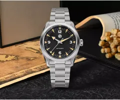 San Martin SN0113-G1 38mm with matte black dial on three-link bracelet