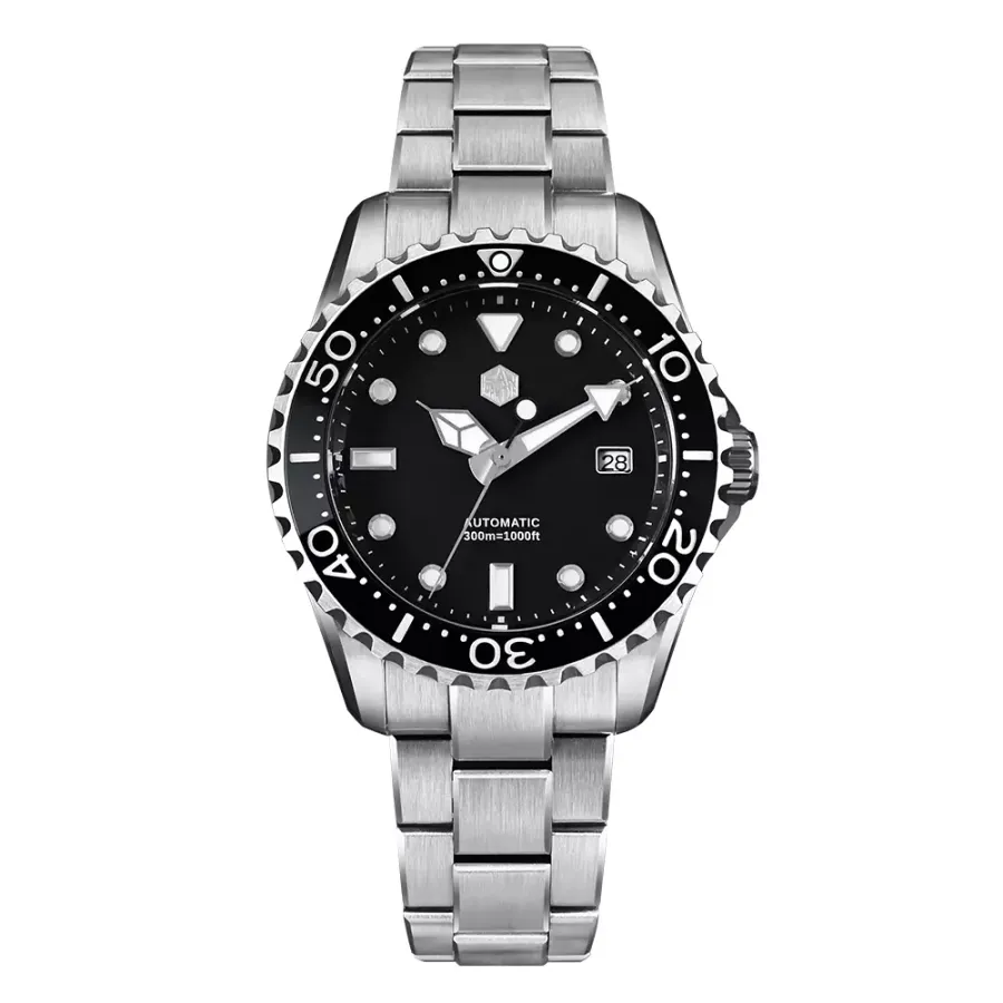 San Martin SN009-G-D with matte black dial, black ceramic bezel and date on bracelet