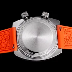 Seestern S471 solid caseback and the two crowns