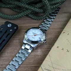 Aquatico Dolphin with white dial