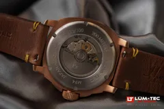 Lüm-Tec M94 Bronze GMT, sapphire display caseback