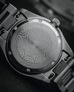Beaucroft Element solid engraved case back