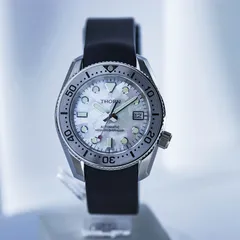 Thorn SHY019 with white mother-of-pearl-look dial and silver bezel on a black rubber strap