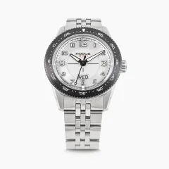 Nodus Sector II Pilot Cirrus with black DLC bezel