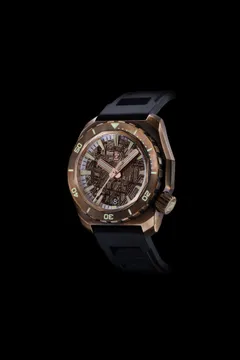 Zelos Hammerhead 1000m Diver in bronze, brown meteorite dial, bronze bezel