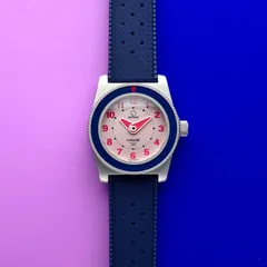 Isotope HydriumX Blink, pink dial, blue bezel