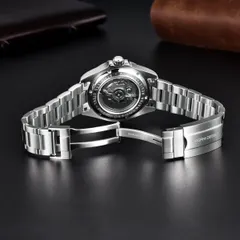 Pagani Design PD-1762 GMT display caseback and signed fold-over clasp