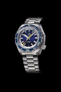 Zelos Hammerhead 2 in steel, blue gradient dial, blue ceramic bezel, on steel bracelet