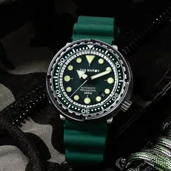 San Martin SN003G-CG with distressed black shroud, green dial and green bezel insert on green rubber strap