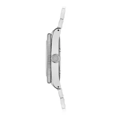 Traska Freediver case profile showing crown and box sapphire