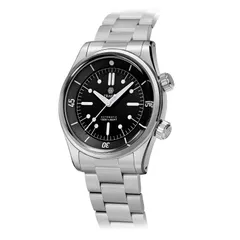 Traska Seafarer, black dial, three-quarter view showing both crowns