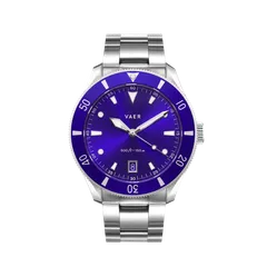Vaer DS2 Meridian Purple 39mm on steel bracelet
