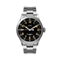 Vaer C5 Korean Field Solar 40mm on steel bracelet