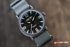 Lüm-Tec Combat Field X4 Titanium, angled view
