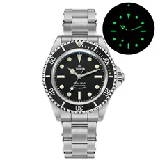 Thorn T023 V3.1 with black dial, untinted C3 lume and black bezel on the steel bracelet, with a lume shot