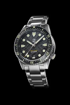 Zelos Mako V3 300m Ti, graphite-coated meteorite dial, black ceramic bezel