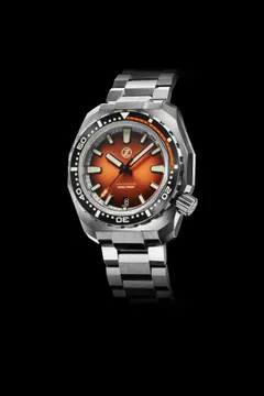 Zelos Hammerhead V3 300m in steel, burnt orange fumé dial, black ceramic bezel
