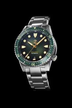 Zelos Mako V3 300m Ti, green fumé dial with gilt hands, green ceramic bezel
