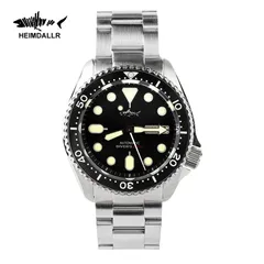 Heimdallr SKX007 with classic black dial on 3-link bracelet