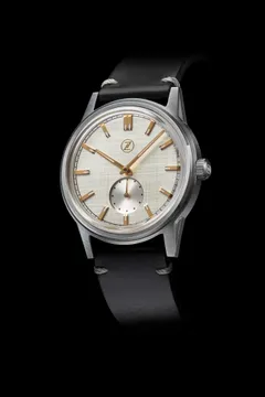 Zelos Nova 38mm Linen Silver, linen-textured silver dial with gilt hands and indices, on black leather strap