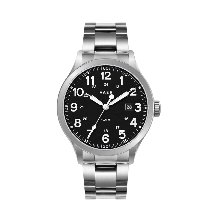 Vaer S5 Calendar Field Black 42mm on steel bracelet