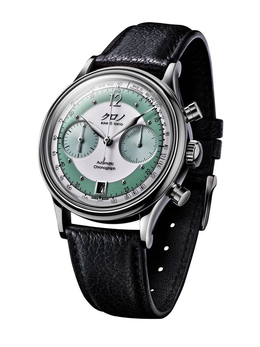 Kurono Tokyo Chronograph 3 HISUI with off-white and jade-green dial on black leather strap