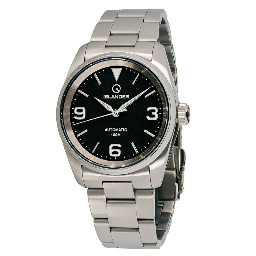 Islander Manhasset with black 3-6-9 dial and smooth bezel on 3-link steel bracelet