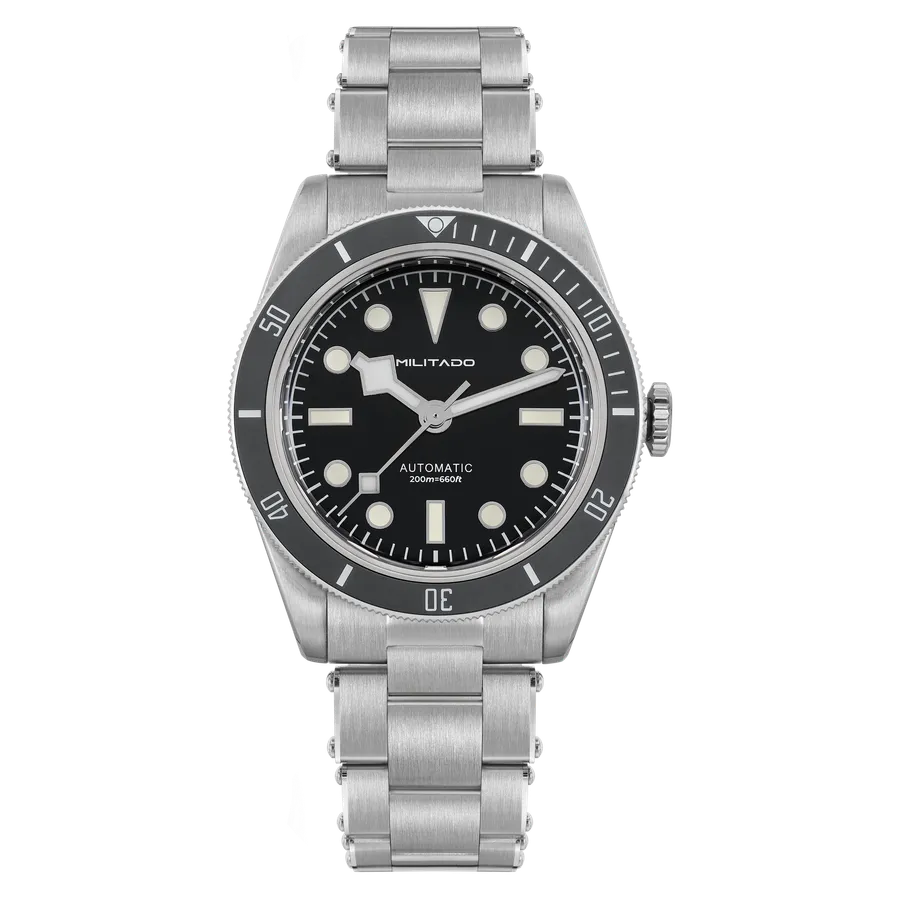 Militado ML06 with black dial, white indices and black bezel on steel bracelet
