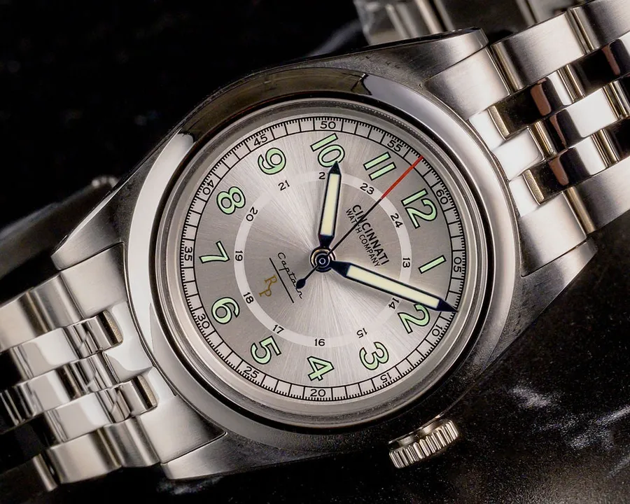 Cincinnati Watch Company Captain Richter & Phillips Limited Edition, silver sunburst dial with luminous Arabic numerals and an inner 13-24 track, on a steel bracelet