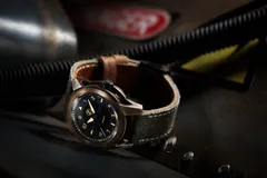 Zelos Eagle E-1C bronze, lifestyle shot