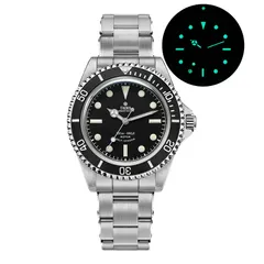 Thorn T023 V3.1 with black dial, white BGW9 lume and black bezel on the steel bracelet, with a lume shot