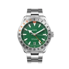 Vaer G2 Fairway GMT 39mm with green dial and steel golf-score bezel on steel bracelet
