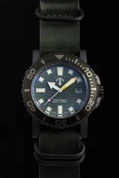 Pook Kompressor WKR03002 with grey-green wave dial and dark grey case on a green strap