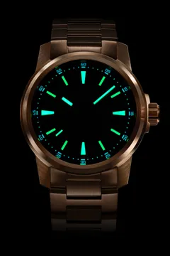 Zelos Aurora Field 42mm Bronze Onyx lume shot
