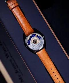 Mr Jones Nuage in its presentation box