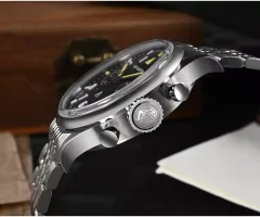 San Martin SN0105-G-JS case side with crown and pushers