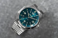 Lüm-Tec Eclipse E3, ocean blue sunburst dial