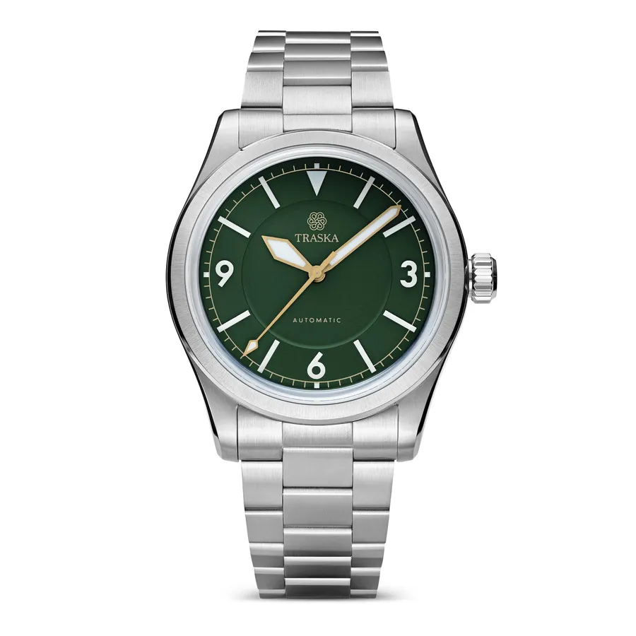 Traska Summiteer 38, green dial, on bracelet, front view