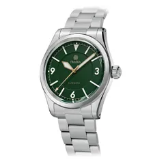 Traska Summiteer 38, green dial, three-quarter view