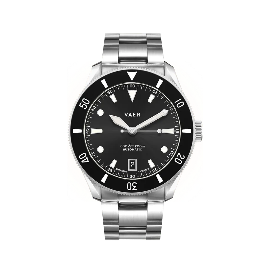 Vaer D5 Meridian Black 39mm on Premium steel bracelet