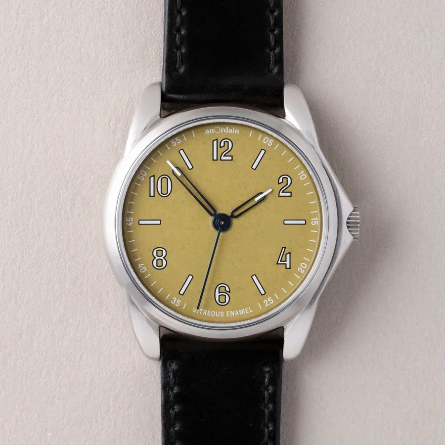 anOrdain Model 2 39.5mm Flax, speckled golden flax vitreous enamel dial with heat-blued hands, on black shell cordovan strap