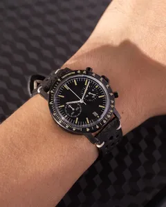 Undone Urban Sport Speedy on the wrist