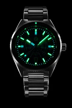 Zelos Blacktip 41mm SS Whirlpool lume shot