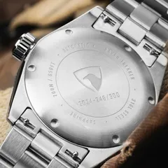 Raven Trekker, solid steel caseback
